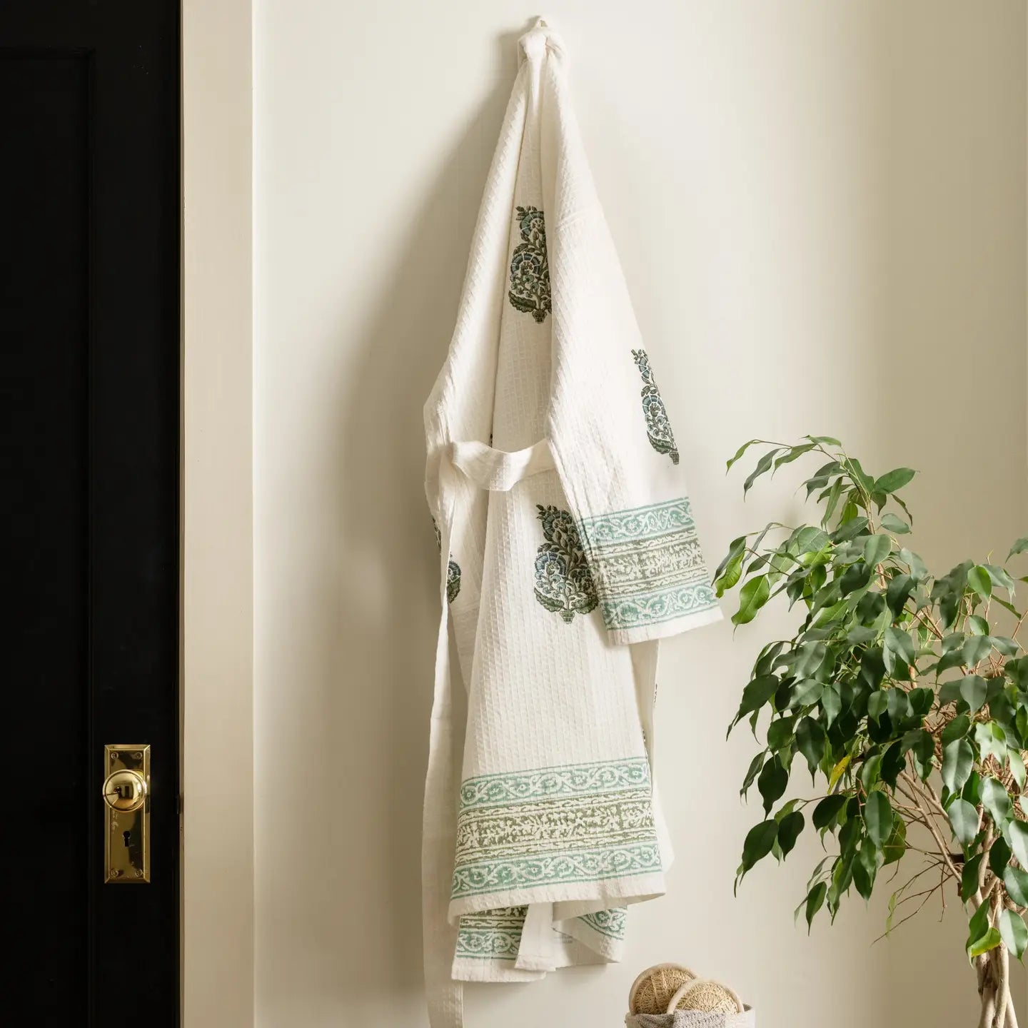 The cotton waffle print robe